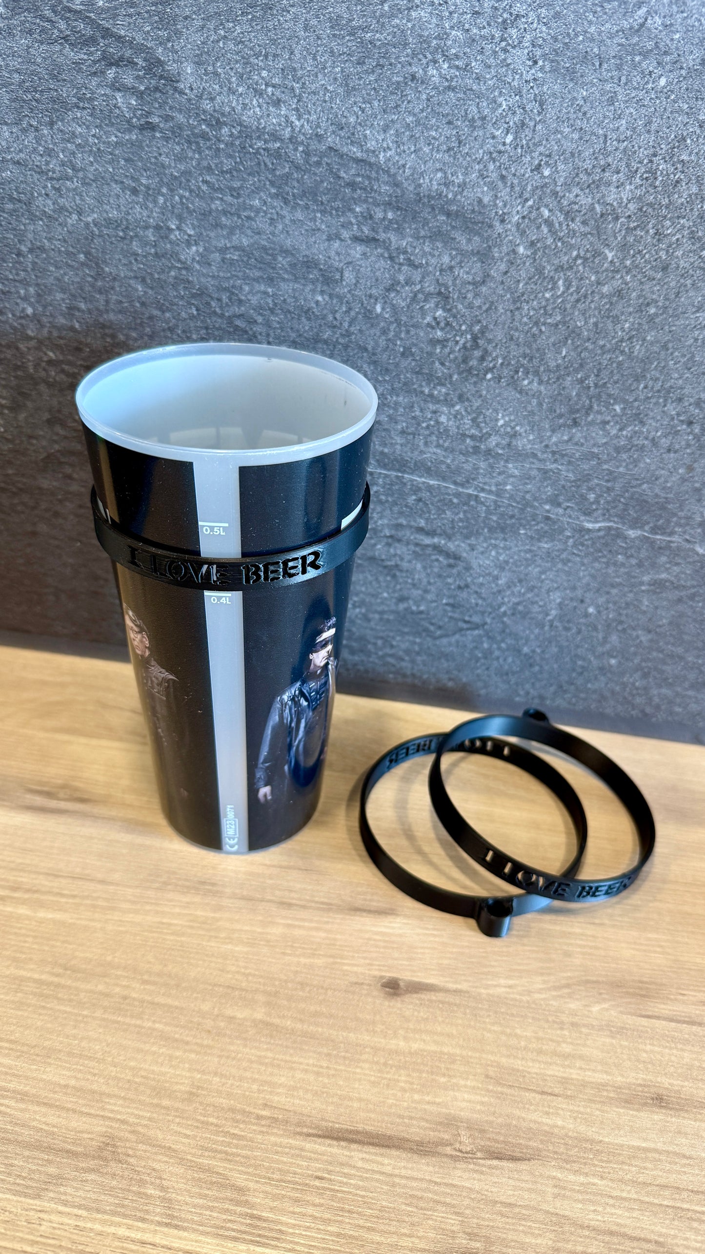 Bierbecherhalter