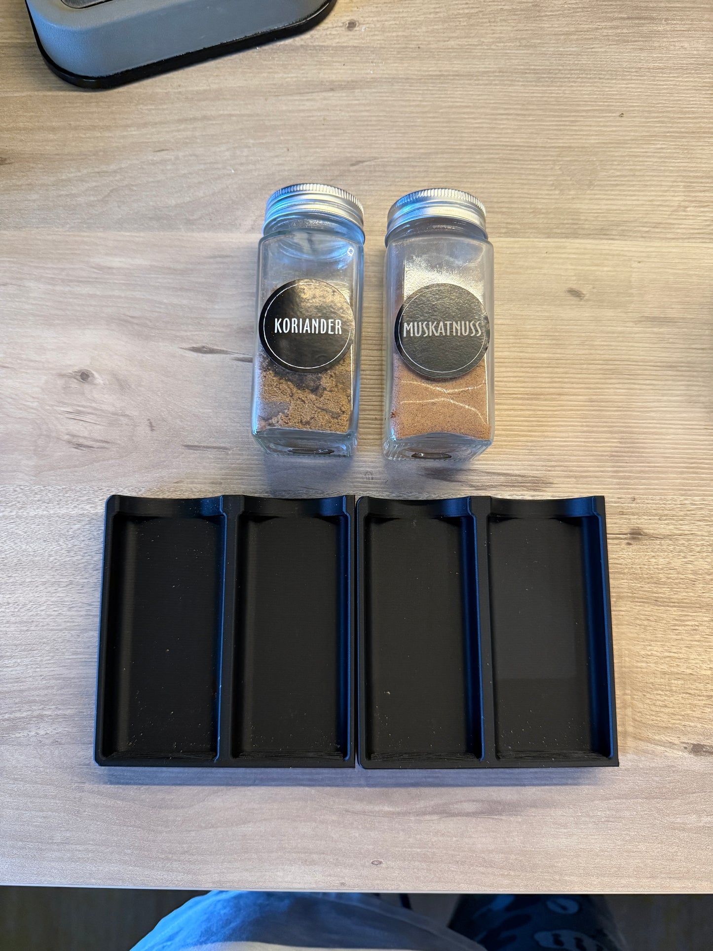 Modularer Gewürzhalter – Organizer für Gewürzgläser 11 cm | 3D-Druck Küchen-Organizer