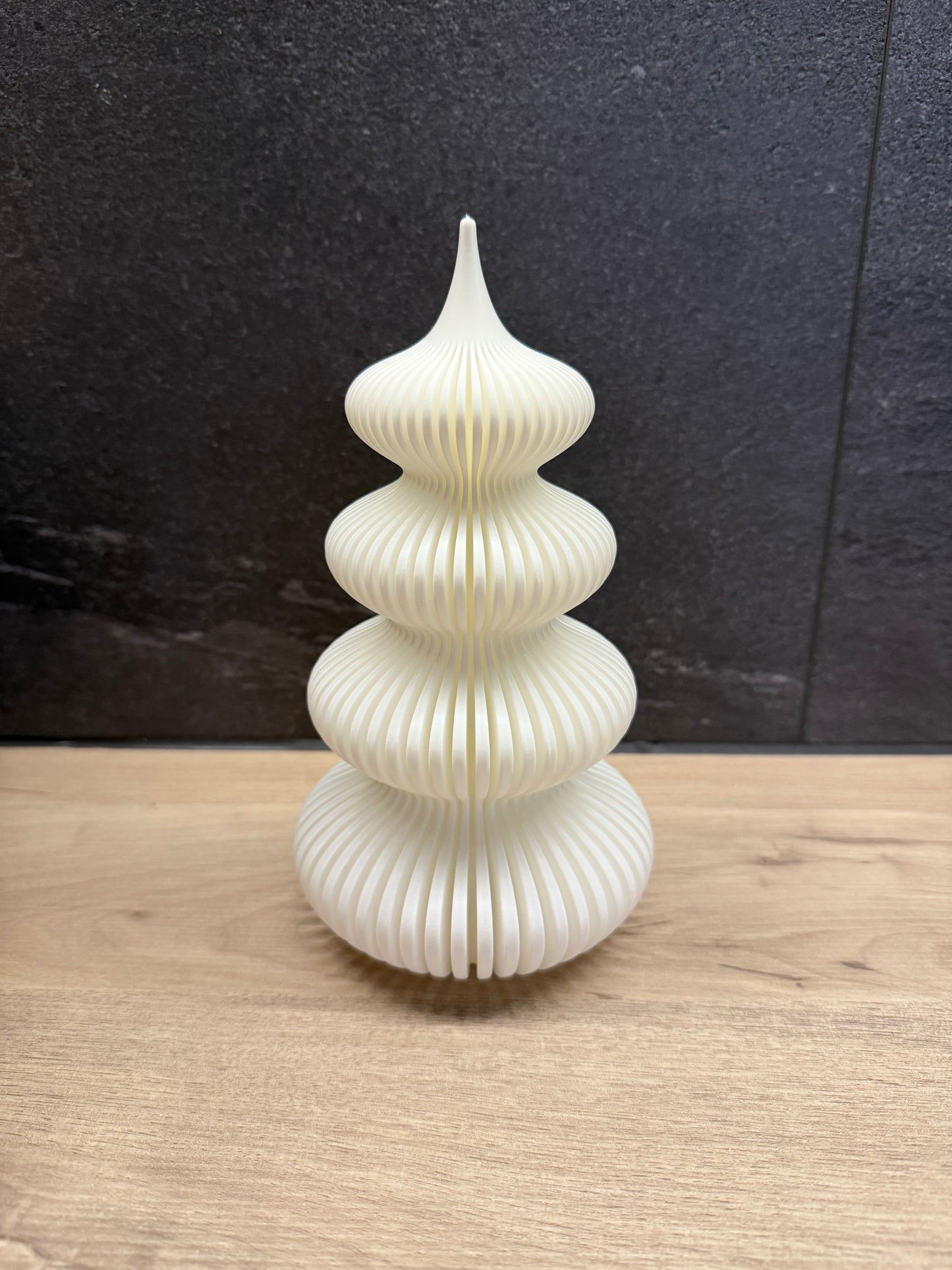 Curvy Tree – eleganter Deko-Tannenbaum